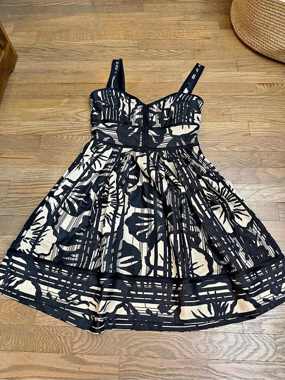 Vintage Diane von Furstenberg Ima Dress Abstract Mini Black & Cream Size 8